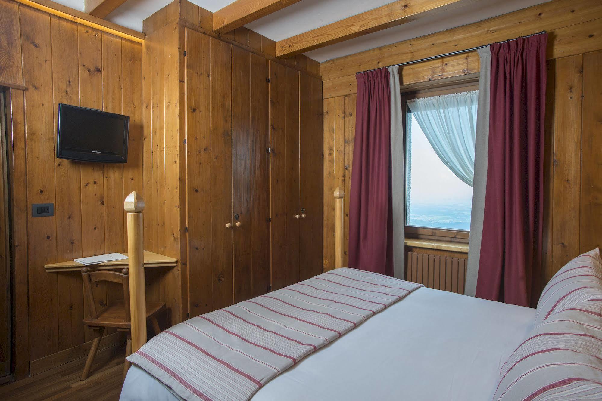 Albergo Ristorante Bucaneve Bielmonte Екстер'єр фото